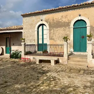 Chiusa Del Curiale - Ospitalità In Vigna Comiso